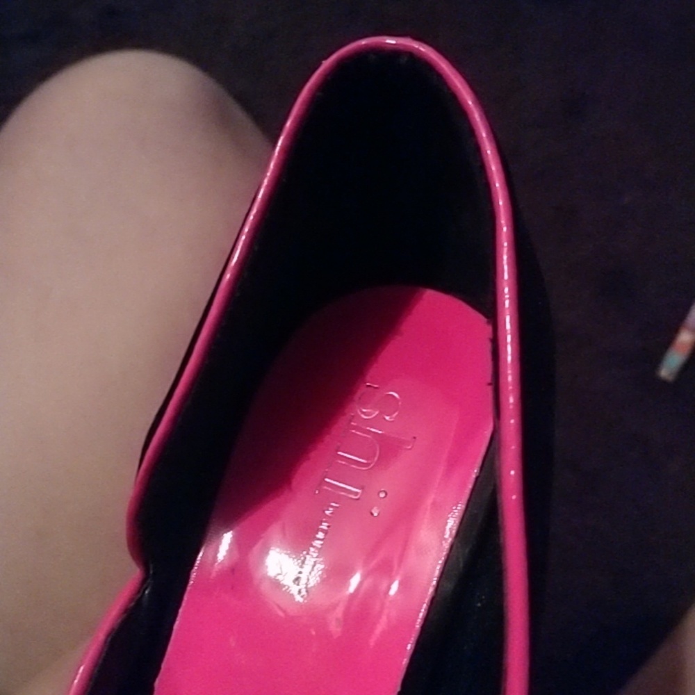 Shoes - Picture 6 of 6